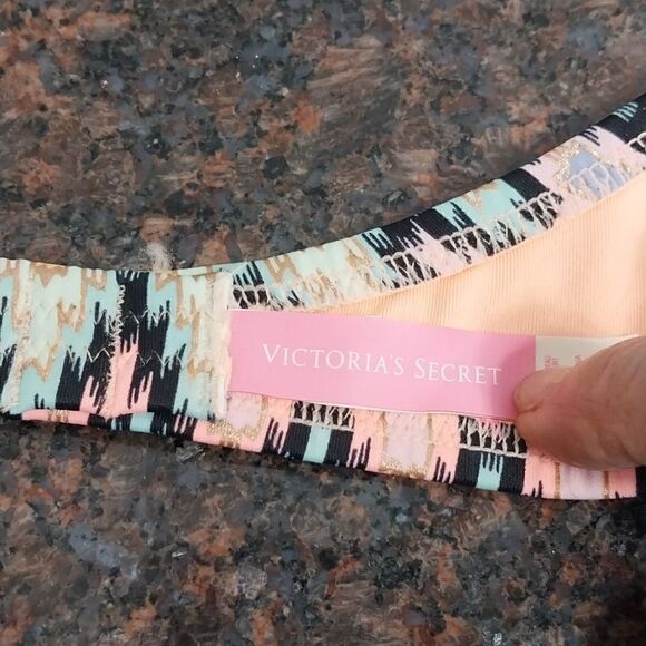 4 Victoria's Secret Bathimg Bikini Tops...Size S - Picture 5 of 14